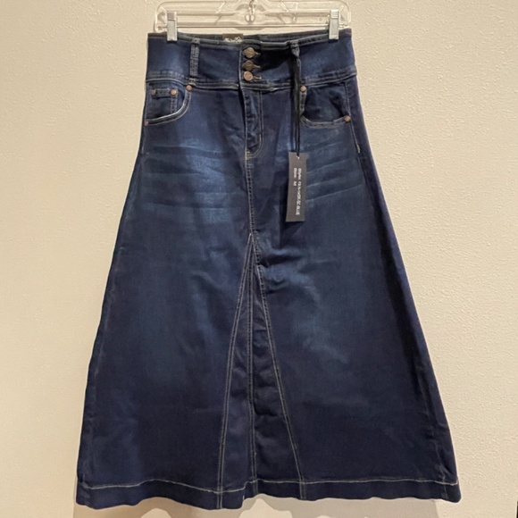 NEW Fashion 2 Love A-Line Long Denim Jean Skirt Medium NWT - Picture 1 of 8